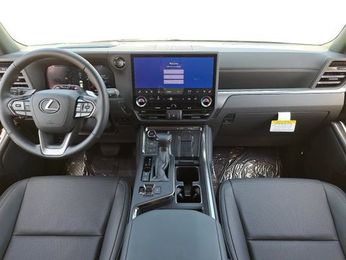 Used 2026 Lexus GX 550 w/ Accessory Package (31) AWD/4WD image 9