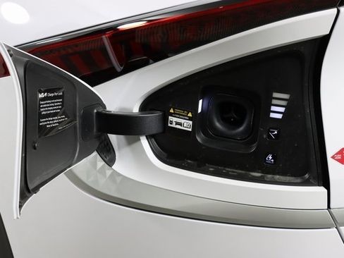 New 2025 Kia EV6 Light image 10