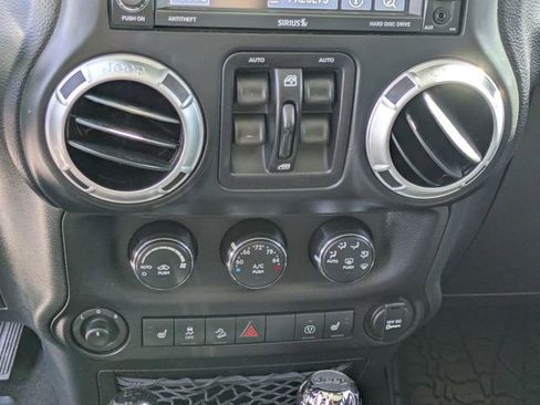 Used 2015 Jeep Wrangler Unlimited Sahara w/ Max Tow Package AWD/4WD image 19