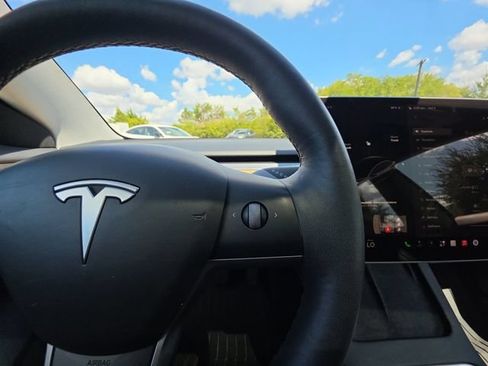 Used 2023 Tesla Model 3 Standard Range RWD image 12