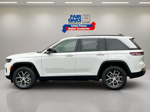 New 2025 Jeep Grand Cherokee Limited w/ Luxury Tech Group II image 11