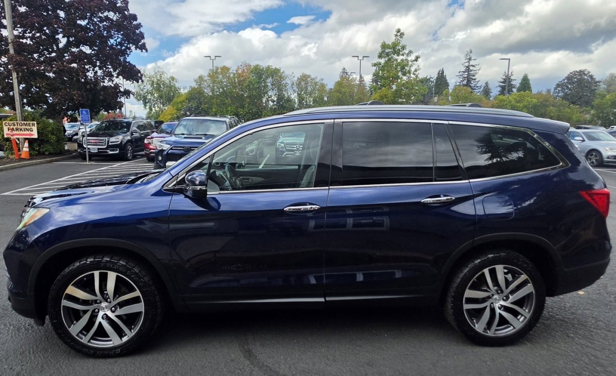 Used 2016 Honda Pilot Touring image 3