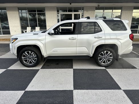 Used 2025 Toyota 4Runner Limited image 1