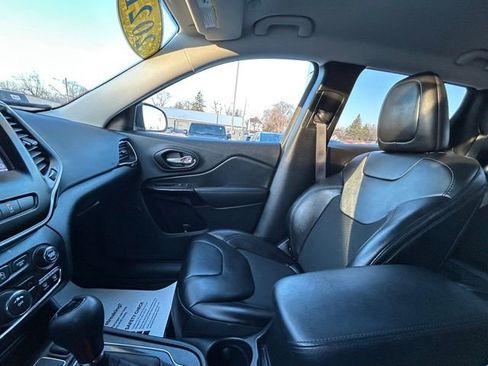 Used 2021 Jeep Cherokee Altitude image 50