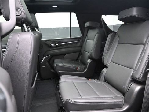 Used 2022 GMC Yukon Denali image 12