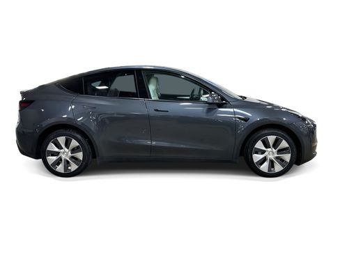 Certified 2023 Tesla Model Y Long Range AWD/4WD image 7