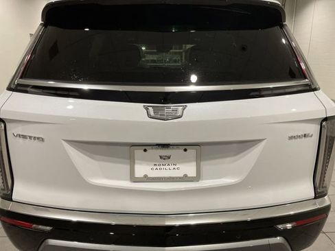 New 2026 Cadillac Vistiq Luxury image 5