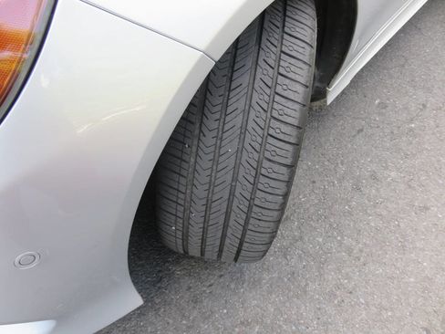 Used 2014 Mercedes-Benz E 550 4MATIC Sedan image 31