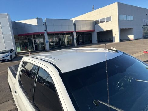 Used 2022 GMC Sierra 1500 Elevation w/ Elevation Premium Package AWD/4WD image 10