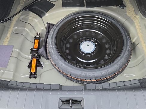 Used 2025 Nissan Sentra SV image 11