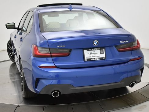 Used 2022 BMW 330i xDrive Sedan w/ M Sport Package AWD/4WD image 7