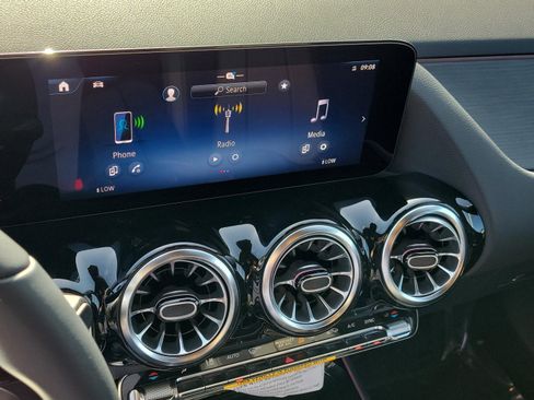 Certified 2026 Mercedes-Benz GLA 250 image 30