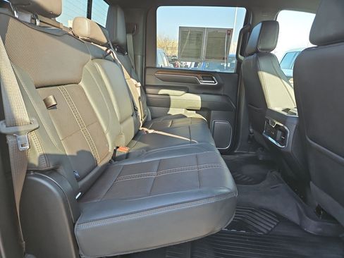 Used 2024 Chevrolet Silverado 3500 High Country w/ Technology Package image 28