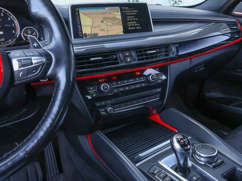Used 2015 BMW X6 M image 12