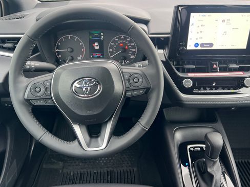 Used 2025 Toyota Corolla SE image 11