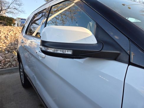 Used 2018 Ford Explorer XLT w/ Equipment Group 201A image 13