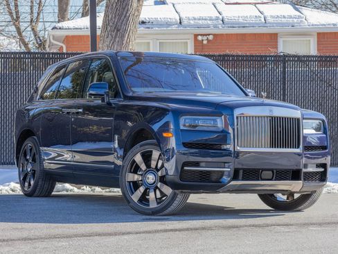Used 2019 Rolls-Royce Cullinan AWD/4WD image 2
