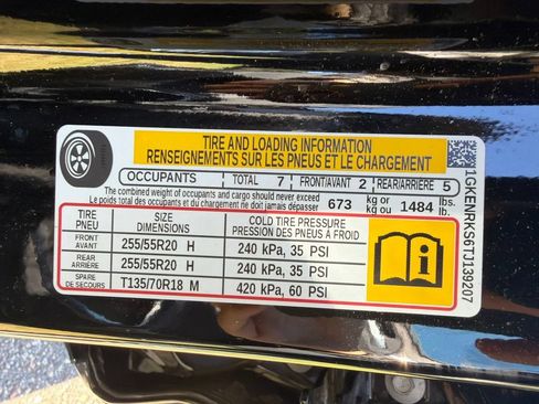 Used 2026 GMC Acadia Denali w/ LPO, Floor Liner Package AWD/4WD image 14