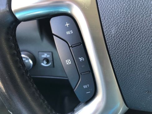 Used 2018 Chevrolet Express 2500 w/ Driver Convenience Package image 33