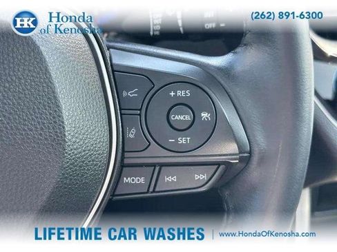 Used 2022 Toyota Corolla Cross XLE w/ Convenience Package image 17