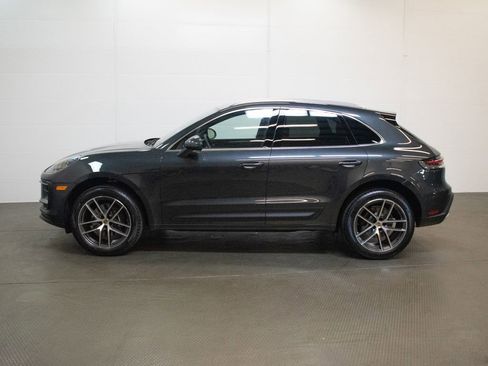 New 2026 Porsche Macan image 2