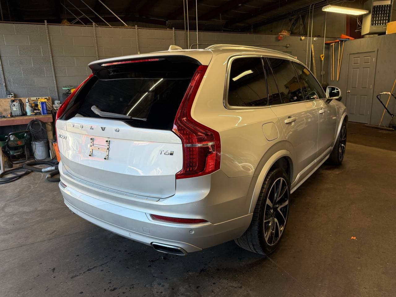 Used 2021 Volvo XC90 T6 Momentum w/ Climate Package AWD/4WD image 6