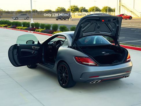 Used 2018 Mercedes-Benz SLC 43 AMG image 5