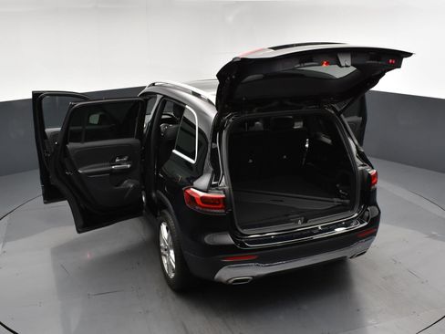 Used 2022 Mercedes-Benz GLB 250 4MATIC image 21