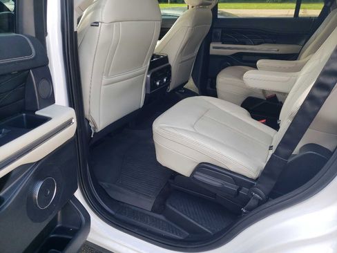 Used 2018 Ford Expedition Platinum AWD/4WD image 12