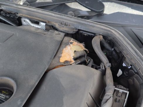 Used 2019 Mercedes-Benz C 300 4MATIC Sedan image 23