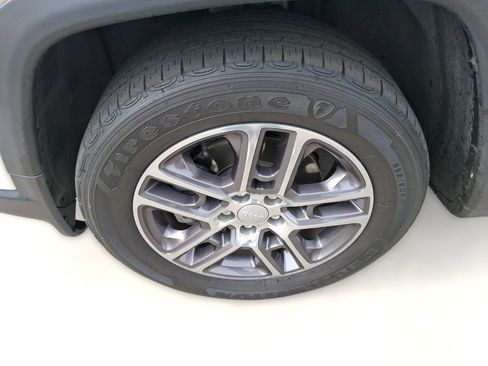 Used 2020 Jeep Compass Latitude image 10