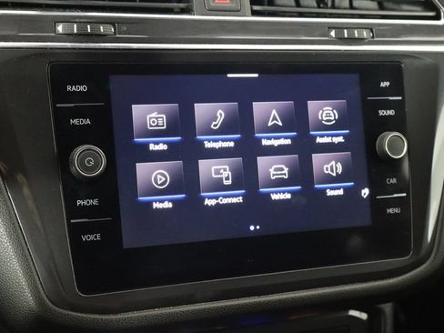 Used 2023 Volkswagen Tiguan SE FWD image 28