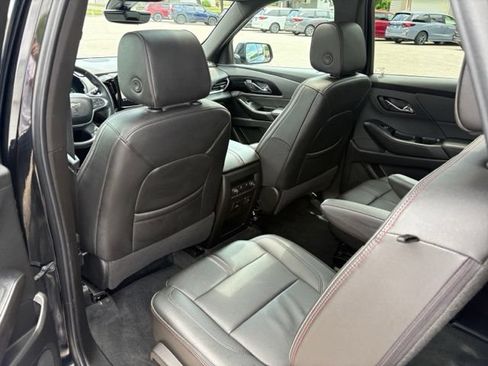 Used 2023 Chevrolet Traverse RS AWD/4WD image 44