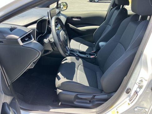 Used 2025 Toyota Corolla SE FWD image 12
