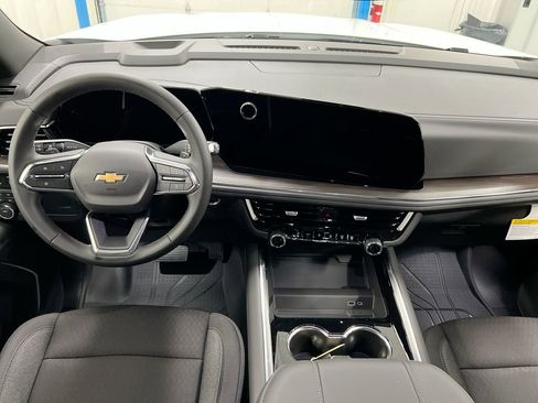 New 2026 Chevrolet Suburban LS AWD/4WD image 10