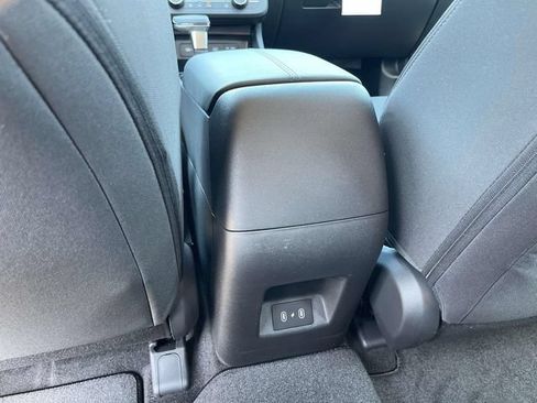 Certified 2025 Hyundai Tucson SE FWD image 17