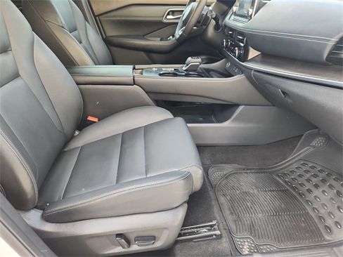 Used 2021 Nissan Rogue SL image 27