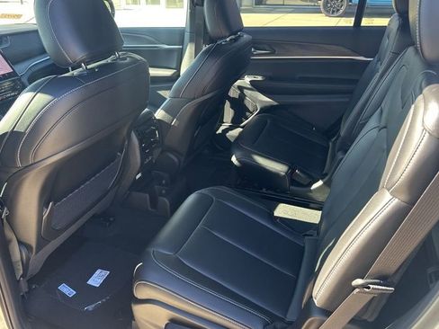 New 2025 Jeep Grand Cherokee L Limited image 22