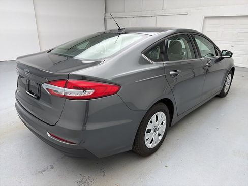 Used 2019 Ford Fusion S image 11