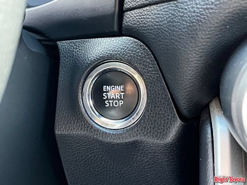 Certified 2025 Toyota RAV4 XLE FWD image 26
