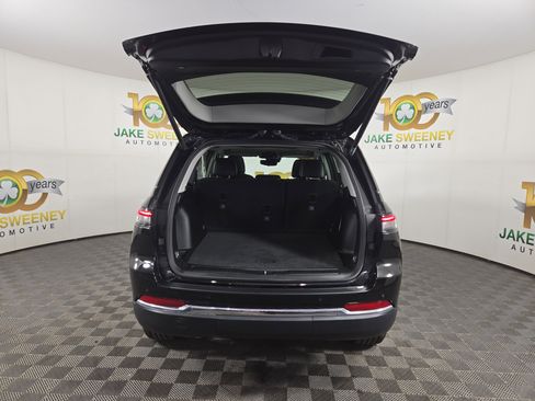 Used 2022 Jeep Grand Cherokee Limited AWD/4WD image 34