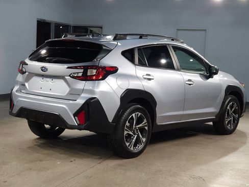 Used 2024 Subaru Crosstrek 2.0i Premium image 7