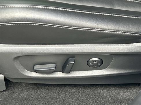 Certified 2024 INFINITI QX60 Luxe w/ Vision Package image 17