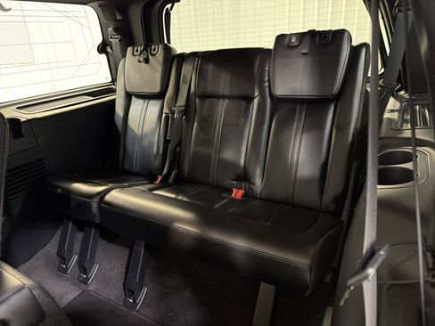 Used 2015 Lincoln Navigator 2WD image 13