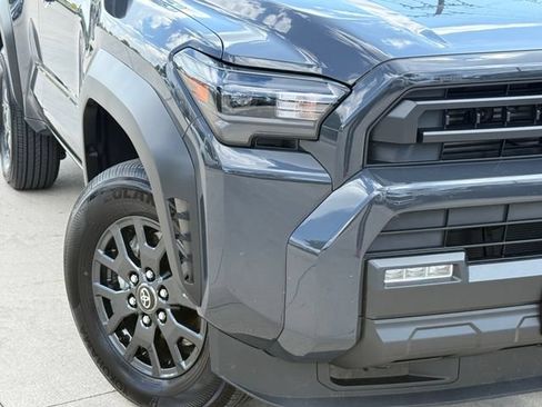Used 2026 Toyota 4Runner SR5 AWD/4WD image 4