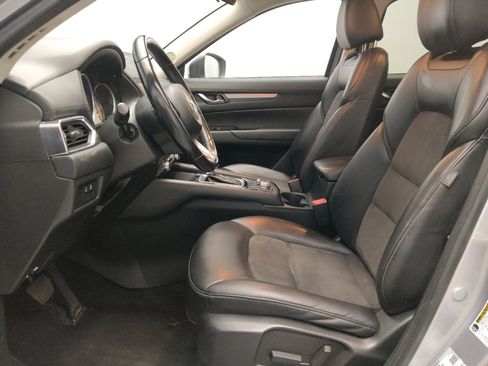 Used 2020 MAZDA CX-5 Touring image 17
