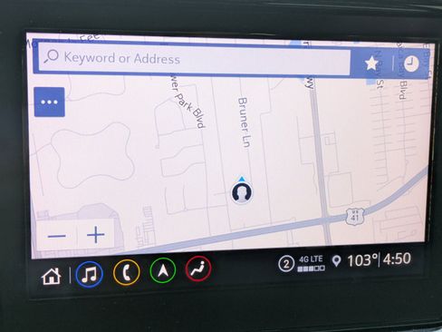 Used 2023 Chevrolet Traverse Premier FWD image 28