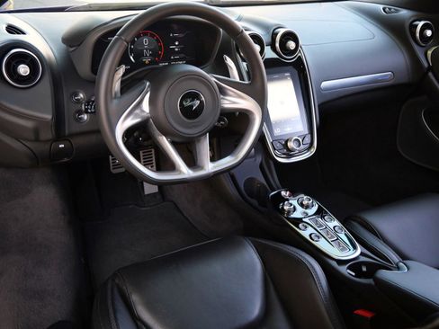 Used 2023 McLaren GT RWD image 8