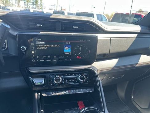 Used 2025 GMC Sierra 2500 AT4 w/ AT4 Premium Plus Package AWD/4WD image 26