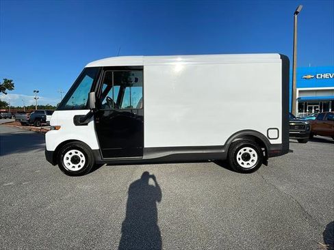 Used 2024 Chevrolet Brightdrop 400 image 4